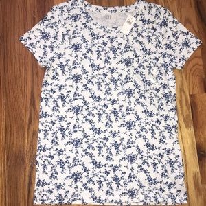 🆕NWT Gap t-shirt size small